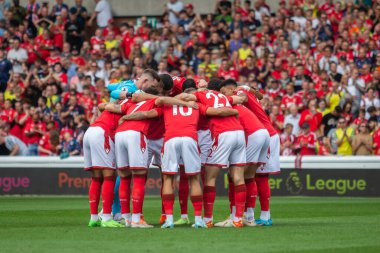 Forest team huddles before the Premier League match Nottingham Forest vs Bournemouth at City Ground, Nottingham, United Kingdom, 3rd September 202