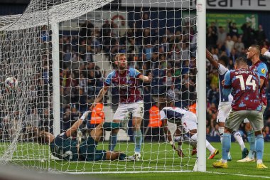 Brandon Michael Clarke Thomas-Asante #21 of West Bromwich Albion scores a goal to make it 1-1 during the Sky Bet Championship match West Bromwich Albion vs Burnley at The Hawthorns, West Bromwich, United Kingdom, 2nd September 202