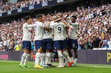 Pierre-Emile Hjbjerg #5 of Tottenham Hotspur celebrates his goal to make it 1-0 during the Premier League match Tottenham Hotspur vs Fulham at Tottenham Hotspur Stadium, London, United Kingdom, 3rd September 2022