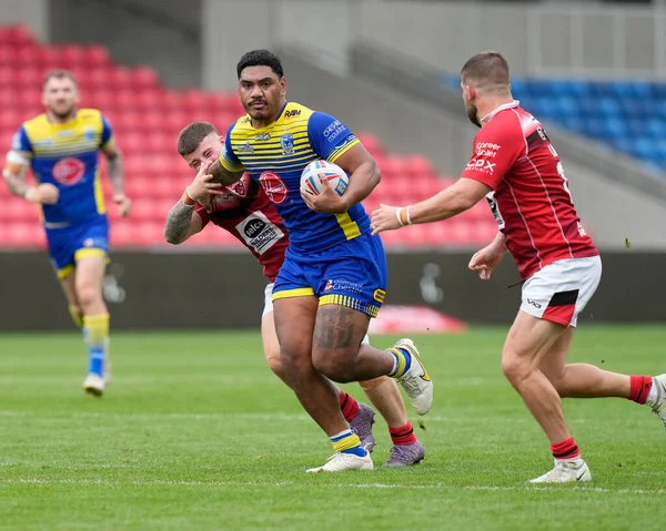 Tom Mikaele Warrington Wolves Runs Ball Betfred Super League Match — Fotografia de Stock