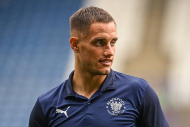 Jerry Yates #9 of Blackpool arrives ahead of the Sky Bet Championship match Huddersfield Town vs Blackpool at John Smith's Stadium, Huddersfield, United Kingdom, 4th September 202
