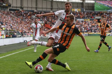 Sander Berge #8 of Sheffield United and Callum Elder #3 of Hull City challenge for the ball during the Sky Bet Championship match Hull City vs Sheffield United at MKM Stadium, Hull, United Kingdom, 4th September 202