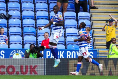 Lucas Joo #9 of Reading celebrates after scoring to make it 2-1 during the Sky Bet Championship match Reading vs Stoke City at Select Car Leasing Stadium, Reading, United Kingdom, 4th September 2022