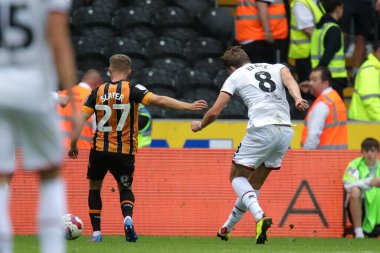 Sander Berge #8 of Sheffield United shoots and scores a goal to make it 0-2 during the Sky Bet Championship match Hull City vs Sheffield United at MKM Stadium, Hull, United Kingdom, 4th September 202
