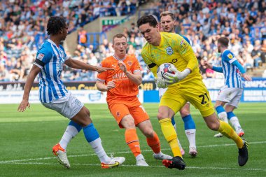 Lee Nicholls #21 of Huddersfield Town claims the crossduring the Sky Bet Championship match Huddersfield Town vs Blackpool at John Smith's Stadium, Huddersfield, United Kingdom, 4th September 202