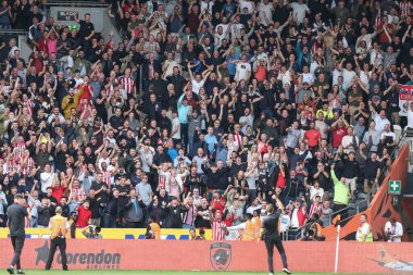 Paul Heckingbottom manager of Sheffield United interacts with the Sheffield United fans after the Sky Bet Championship match Hull City vs Sheffield United at MKM Stadium, Hull, United Kingdom, 4th September 202