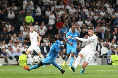 Tottenham Hotspur 'dan Matt Doherty UEFA Şampiyonlar Ligi maçında Tottenham Hotspur Marsilya' ya karşı Tottenham Hotspur Stadyumu, Londra, 7 Eylül 202
