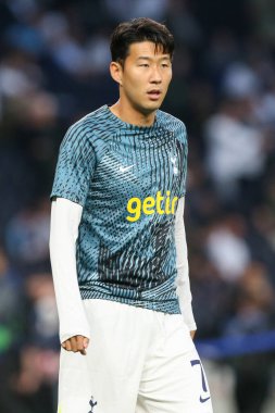Tottenham Hotspur 'dan Son Heung-Min 7 numara UEFA Şampiyonlar Ligi maçında ısınıyor Tottenham Hotspur Marsilya' ya karşı Tottenham Hotspur Stadyumu, Londra, 7 Eylül 202