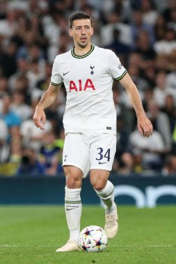 Tottenham Hotspur 'dan Clment Lenglet # 34 UEFA Şampiyonlar Ligi maçı sırasında Tottenham Hotspur Marsilya' ya karşı Tottenham Hotspur Stadyumu, Londra, İngiltere, 7 Eylül 2022