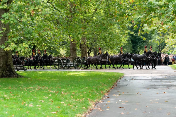 Kings Troop Royal Horse Artillery Enter Hyde Park Gun Salute — Stock Photo, Image