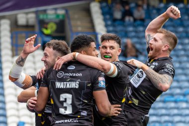 Salford Red Devils 'den Ryan Brierley denemesini kutluyor ve Betfred Süper Lig maçı Huddersfield Giants - Salford Red Devils maçında 10 Eylül 202' de John Smith Stadyumu, Huddersfield, İngiltere 'de 0-20' lik skora ulaştı.