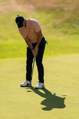 Rory McElroy (ENG) BMW PGA Şampiyonası 2022 'de Wentworth Club, Virginia Water, İngiltere' de 14. Yeşilci, 10 Eylül 202