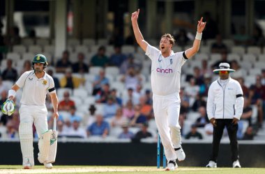 İngiliz Ollie Robinson, 11 Eylül 202 'de The Kia Oval, Londra, İngiltere' de oynanan LV Sigorta Deneme karşılaşmasında Güney Afrikalı Sarel Erwee 'ye karşı LBW' ye itiraz etti