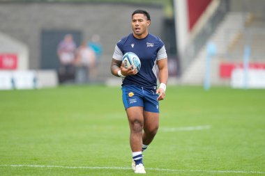 Sale Sharks Manu Tuilagi, Gallagher Premiership maçından önce ısınıyor. Satış köpekbalıkları Northampton Saints 'e karşı AJ Bell Stadyumu, Eccles, İngiltere, 11 Eylül 202