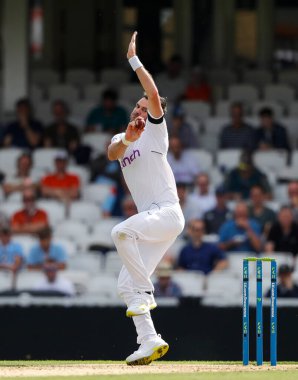 İngiliz James Anderson, LV Sigorta Test Maçı sırasında İngiltere ile Güney Afrika arasındaki The Kia Oval, Londra, İngiltere, 11 Eylül 202