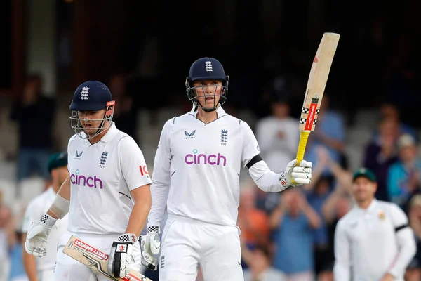 stock image England's Zak Crawley celebrates his 50 during the LV Insurance Test match England vs South Africa at The Kia Oval, London, United Kingdom, 11th September 202