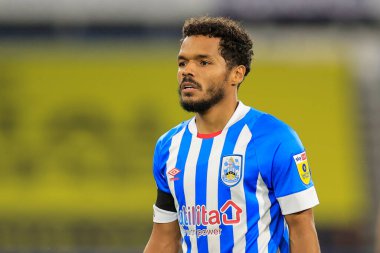 Huddersfield Town 'dan Duane Holmes # 19. Huddersfield Şampiyonası maçı Huddersfield Town - Wigan Athletic maçı sırasında John Smith Stadyumu, Huddersfield, Birleşik Krallık, 13 Eylül 202