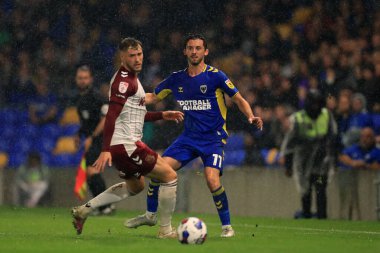 AFC Wimbledon 'dan Ethan Chislett # 11, 13 Eylül 202 tarihinde Birleşik Krallık' taki Cherry Red Records Stadyumu 'nda oynanan AFC Wimbledon-Northampton maçında maç yapıyor.