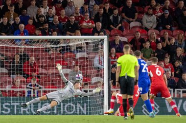 Cardiff City 'den Mark Harris golünü kutluyor ve skor 0-2, Sky Bet Şampiyonası maçında Middlesbrough - Cardiff City Riverside Stadyumu, Middlesbrough, Birleşik Krallık, 13 Eylül 202