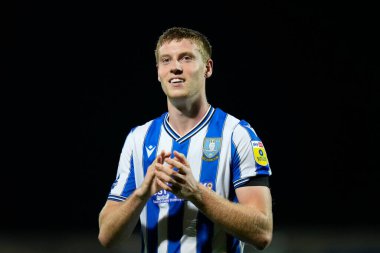Sheffield 'den Mark McGuinness, 13 Eylül 202' de İngiltere 'nin Morecambe kentindeki Mazuma Stadyumu' nda oynanan 1.