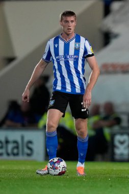 Sheffield 'den Mark McGuinness, 13 Eylül 202' de İngiltere 'nin Morecambe şehrindeki Mazuma Stadyumu' nda oynanan Morecambe-Sheffield maçında Çarşamba günü oynanacak.