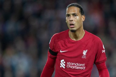 Liverpool Şampiyonlar Ligi maçında Virgil van Dijk # 4 Anfield, Liverpool 'da Liverpool - Ajax maçı, 13 Eylül 202