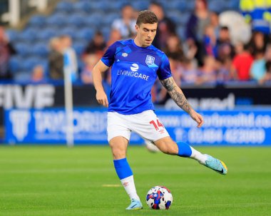 Huddersfield Town 'dan Josh Ruffels 13 Eylül 202' de John Smith Stadyumu 'nda Huddersfield Town ile Wigan Atletizm karşılaşması öncesi ısınma turunda.