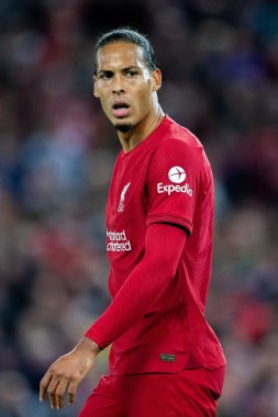 Liverpool Şampiyonlar Ligi maçında Virgil van Dijk # 4 Anfield, Liverpool 'da Liverpool - Ajax maçı, 13 Eylül 202