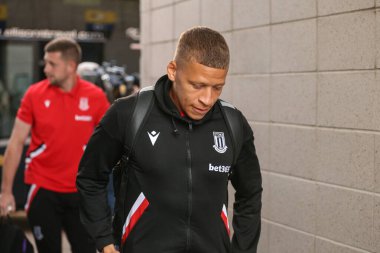 Stoke City 11 numaralı Dwight Gayle, 13 Eylül 202 'de MKM Stadyumu' nda Hull City ve Stoke City maçından önce Hull 'daki MKM Stadyumu' na geldi.