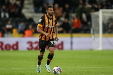 Hull City 'den Cyrus Christie # 33, 13 Eylül 202' de Hull City 'nin Stoke City' e karşı oynadığı maçta maç sırasında hareket halindeydi.