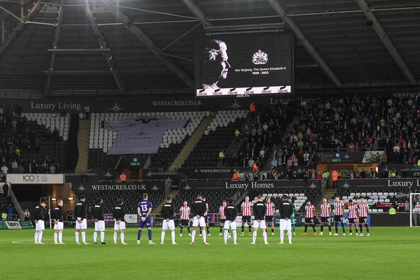 Kraliçe 2. Elizabeth 'in Swansea City' nin Sheffield United 'a karşı 13 Eylül 202' de Swansea.com Stadyumu 'nda oynadığı Sky Bet Şampiyonası' nda vefat etmesinin onuruna dakikalar sessizliği.