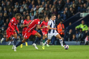 West Bromwich Albion 'un 17 numarası West Bromwich Albion, West Bromwich Albion' a karşı The Hawthorns, West Bromwich City 'de 14 Eylül 202' de oynanan maçında topla koşuyor.