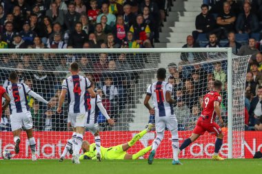 Birmingham City 'den Scott Hogan, 14 Eylül 202' de İngiltere 'nin Hawthorns şehrinde oynanan West Bromwich Albion-Birmingham maçında 1-0 berabere kaldı.
