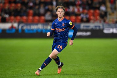 Blackpool 'dan Callum Wright # 24 numara, 14 Eylül 202' de New York, Rotherham, İngiltere 'de oynanan Gökyüzü İddia Şampiyonası maçında Rotherham United' a karşı Blackpool