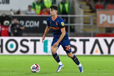 Blackpool 'un Charlie Patino # 28' i, 14 Eylül 202 'de New York, Rotherham, İngiltere' de oynanan Gökyüzü İddia Şampiyonası maçında Rotherham United 'a karşı Blackpool maçında dövüşüyor.