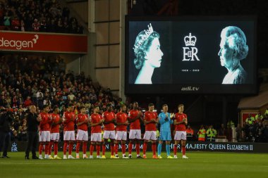 Majesteleri Kraliçe II. Elizabeth 'in anısına, 16 Eylül 202' de Nottingham Forest 'a karşı Fulham City Ground, Nottingham, İngiltere' de oynanan Premier League maçından önce büyük ekranda bir övgü yazısı sergilenmiştir.