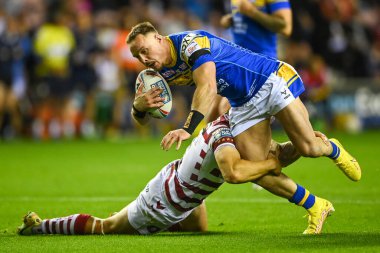 Leeds Rhinos 'tan James Donaldson # 25 Betfred Süper Lig Maçı' nda Wigan Warriors - Leeds Rhinos maçında Sam Powell # 9 Wigan Warriors - Wigan Stadyumu, Wigan, İngiltere, 16 Eylül 202