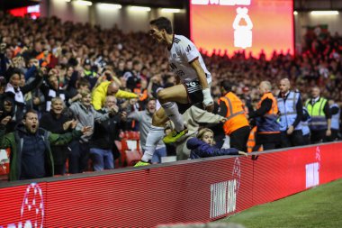 Fulham 'dan Joo Palhinha 26 numara Premier Lig maçı Nottingham Forest Fulham' a karşı 16 Eylül 2022 'de City Ground, Nottingham, İngiltere' de oynanan maçta 1-2 'lik galibiyetini kutluyor.