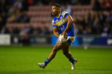 Leeds Rhinos 'un 9 numaralı Kruise Leeming maçı sırasında Wigan Warriors, Leeds Rhinos' a karşı DW Stadyumu, Wigan, İngiltere, 16 Eylül 202