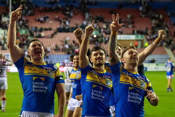 Leeds Spelers Vieren Aan Het Einde Van Betfred Super League — Stockfoto