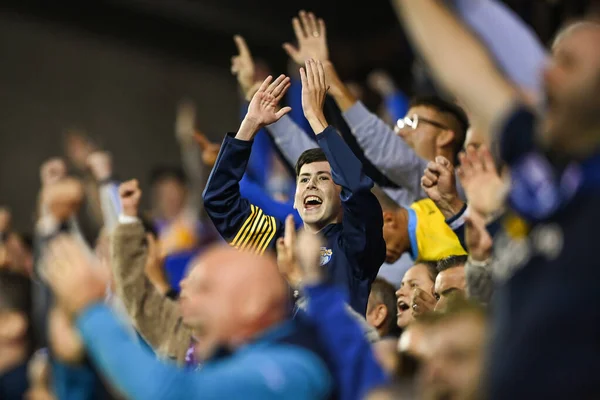 Kibice Leeds Nosorożce Świętują Zwycięstwo Wigan Podczas Meczu Betfred Super — Zdjęcie stockowe