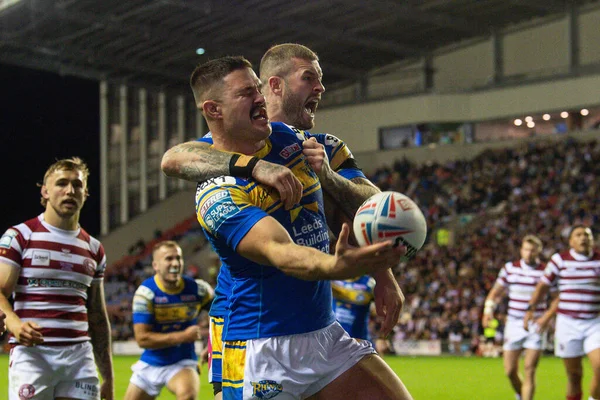 James Bentley Leeds Rhinos Slaví Svůj Pokus Během Zápasu Betfred — Stock fotografie