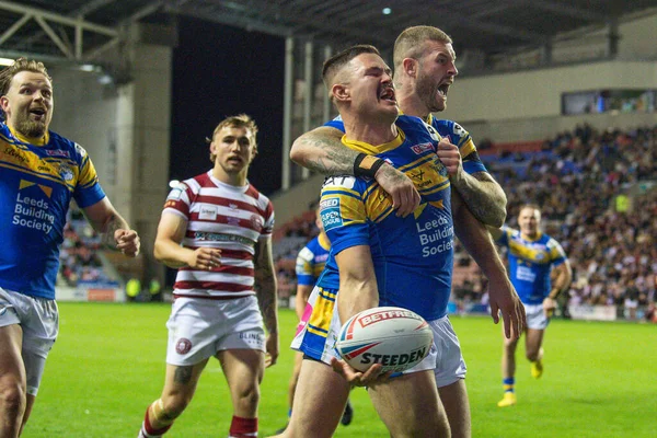 James Bentley Leeds Rhinos Slaví Svůj Pokus Během Zápasu Betfred — Stock fotografie