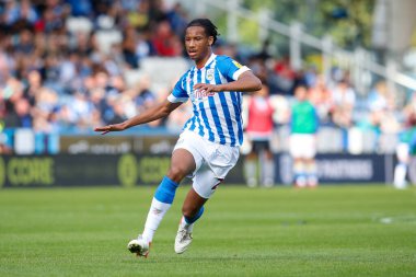 Etienne Camara # 24 Huddersfield Town Sky Bet Şampiyonası maçında Huddersfield Town, Cardiff City 'ye karşı John Smith Stadyumu, Huddersfield, Birleşik Krallık, 17 Eylül 202