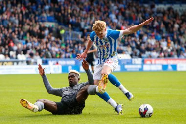 Huddersfield Town 'dan Jack Rudoni # 22 ve Cardiff City' den Cedric Kipre # 23 Sky Bet Şampiyonası maçı sırasında Huddersfield Town - Cardiff City John Smith Stadyumu, Huddersfield, Birleşik Krallık, 17 Eylül 202