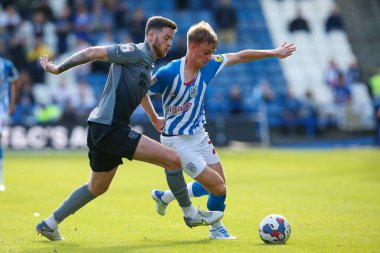 Huddersfield Town 'dan Pat Jones # 26 ve Cardiff City' den Jack Simpson # 26 Sky Bet Şampiyonası maçında Huddersfield Town, Cardiff City 'ye karşı John Smith Stadyumu, Huddersfield, Birleşik Krallık, 17 Eylül 202
