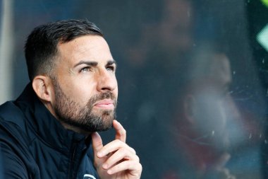 Narcis Pelach Huddersfield Town 'ın geçici antrenörü Huddersfield Town - Cardiff City maçında John Smith' in Stadyumu, Huddersfield, Birleşik Krallık, 17 Eylül 202