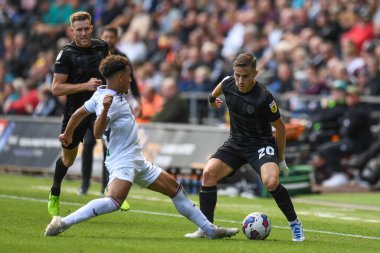 Swansea City 'nin Swansea.com Stadyumu' nda oynanan Swansea City vs Hull City maçında # 29 Swansea City 'li Matthew Sorinola' nın oynadığı 20 numaralı Dimitris Pelkas, 17 Eylül 202 tarihinde Swansea.com Stadyumu 'nda karşı karşıya geldi.