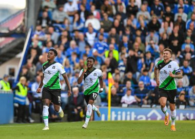 Gol 1-2 Plymouth Argyle forveti Niall Ennis (11), Portsmouth - Plymouth Argyle maçında Plymouth Argyle, Bali Mumba (17) ve Plymouth Argyle defans oyuncusu Dan Scarr (6) ile gol attı.