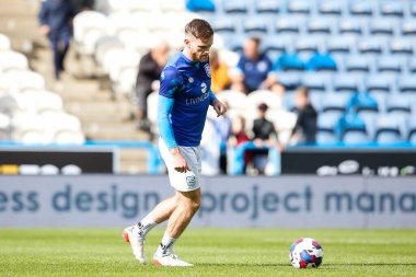 Huddersfield Town 'dan Oliver Turton 17 Eylül 202' de John Smith Stadyumu 'nda oynanan Huddersfield Town, Cardiff City maçından önce ısınıyor.